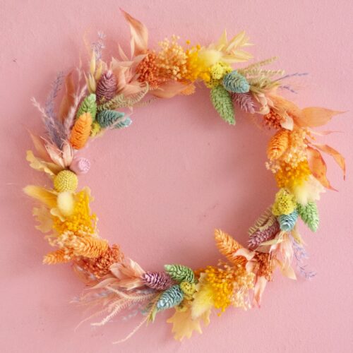 Corona Pride or die "Pale" con flor preservada arcoiris | Loreak